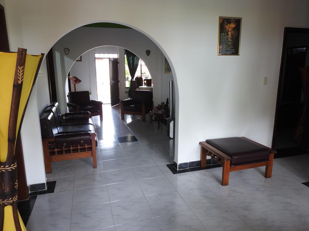 Hostal La Sultana Santa Rosa De Cabal Exteriör bild